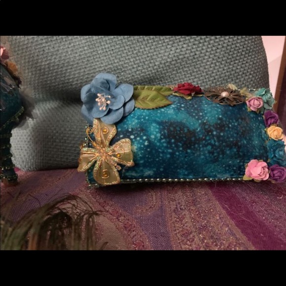 Shoes and matching handbag - Picture 5 of 8